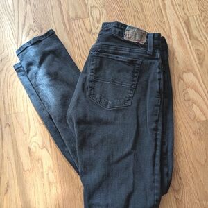 Vintage Ralph Lauren black skinny jeans size 4 (31/32) runs larger
